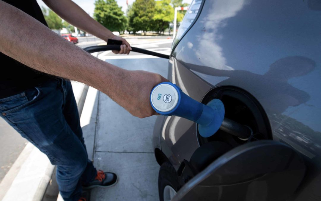 Prix des carburants : pourquoi le prix du Superéthanol-E85 reste-t-il stable ?