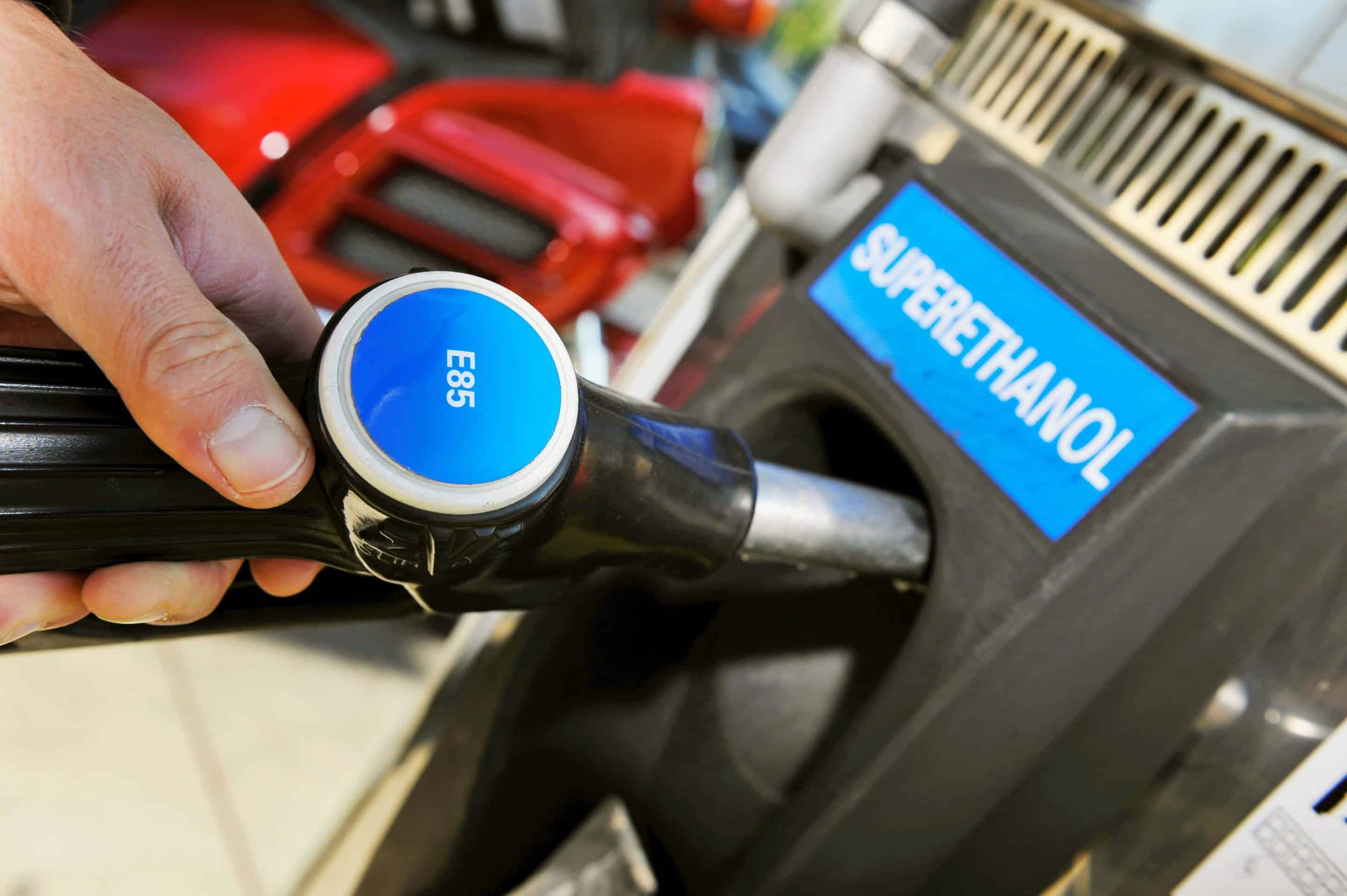 PLF 2026 : NON à la hausse des taxes sur le Superéthanol-E85, le carburant du pouvoir d’achat !